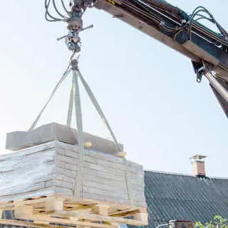 dechargement-dalles-camion-livraison-grue